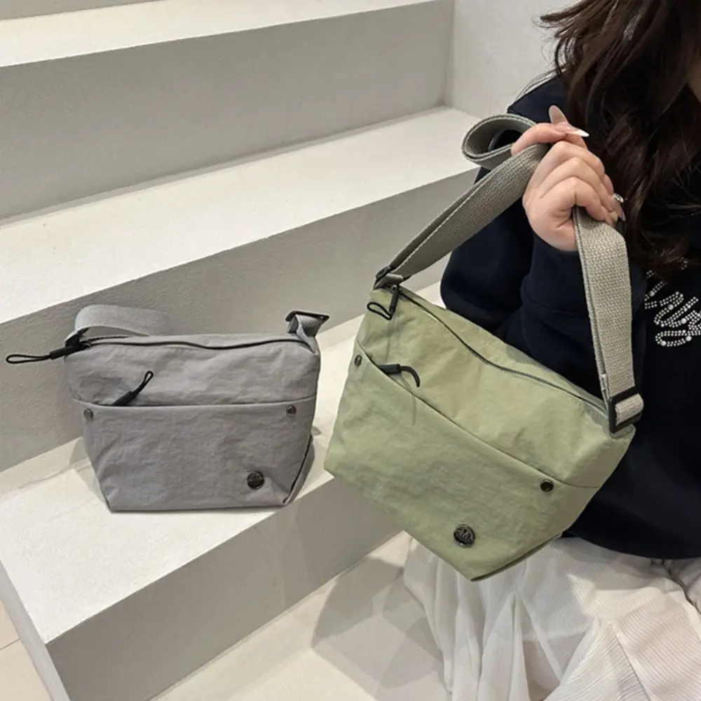 Ultra-Light Nylon Crossbody Bag Zipper Closure Large Capacity Women Bag Adjustable Wide Strap Single-Shoulder Bag Urban Style