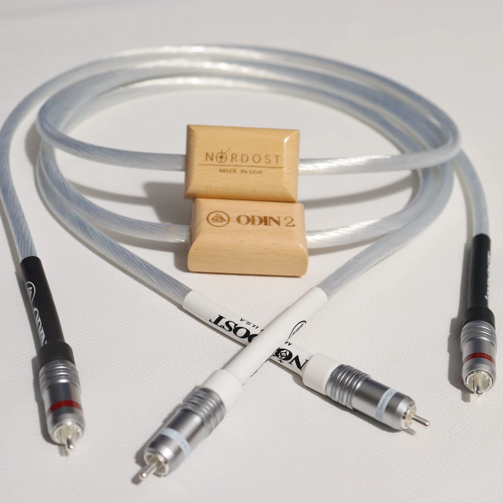 1 Pasang Kabel Audio RCA Referensi Tertinggi Perak Monokristalin Seri ZUIDID OD dengan Konektor RCA CMC Berlapis Perak