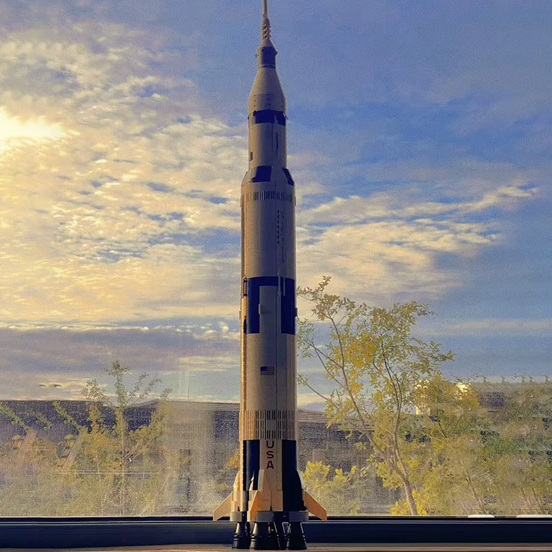 Classic Model The Apollo Saturn V Launch Vehicle Rocket And Launch Pad Fit Building Blocks Kid Education Toys Gifts