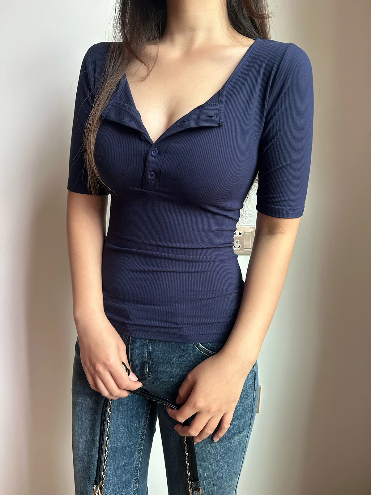 Sexy Pure Desire Button U-Ne Five-Sve Damen T-Shirt Sommer Slim Low Chest Inner Wear Elastic Waist Middle Sve Top