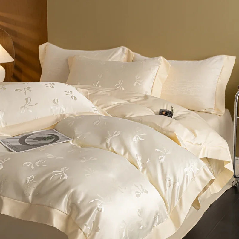 European Luxury Jacquard Ice Silk Duvet Cover Set Fashion Bow Pattern Queen King Bedding Set Skin Friendly Comforter Cover Set