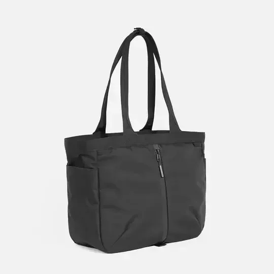 حقيبة كتف عصرية فاخرة مقاومة للماء ذات سعة كبيرة من Aer City Tote New Cordura