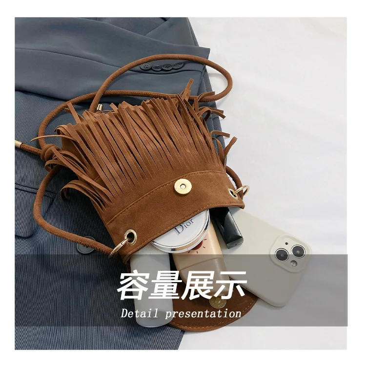 Trendige Leder-Umhängetasche mit Quaste, einfarbig, für Damen, Messenger-Tasche mit Fransen-Design und verstellbarem Riemen, Alltags-Umhängetasche – Detail 6