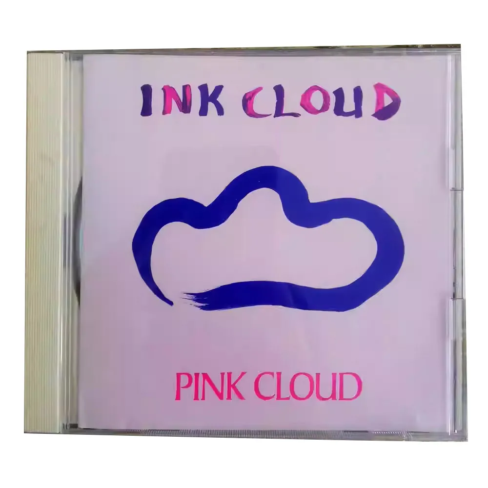

CD INK CLOUD РОЗОВЫЙ CLOUD Стиль альбома представляет собой успокаивающий инди/мезучий поп, с «мягкой атмосферой и тусклыми мелодиями»