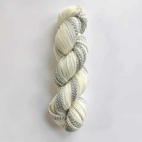 100g Lotus Zebra Superwash Merino Yarn for Knitting and Crochet, White and Gray Variegated
