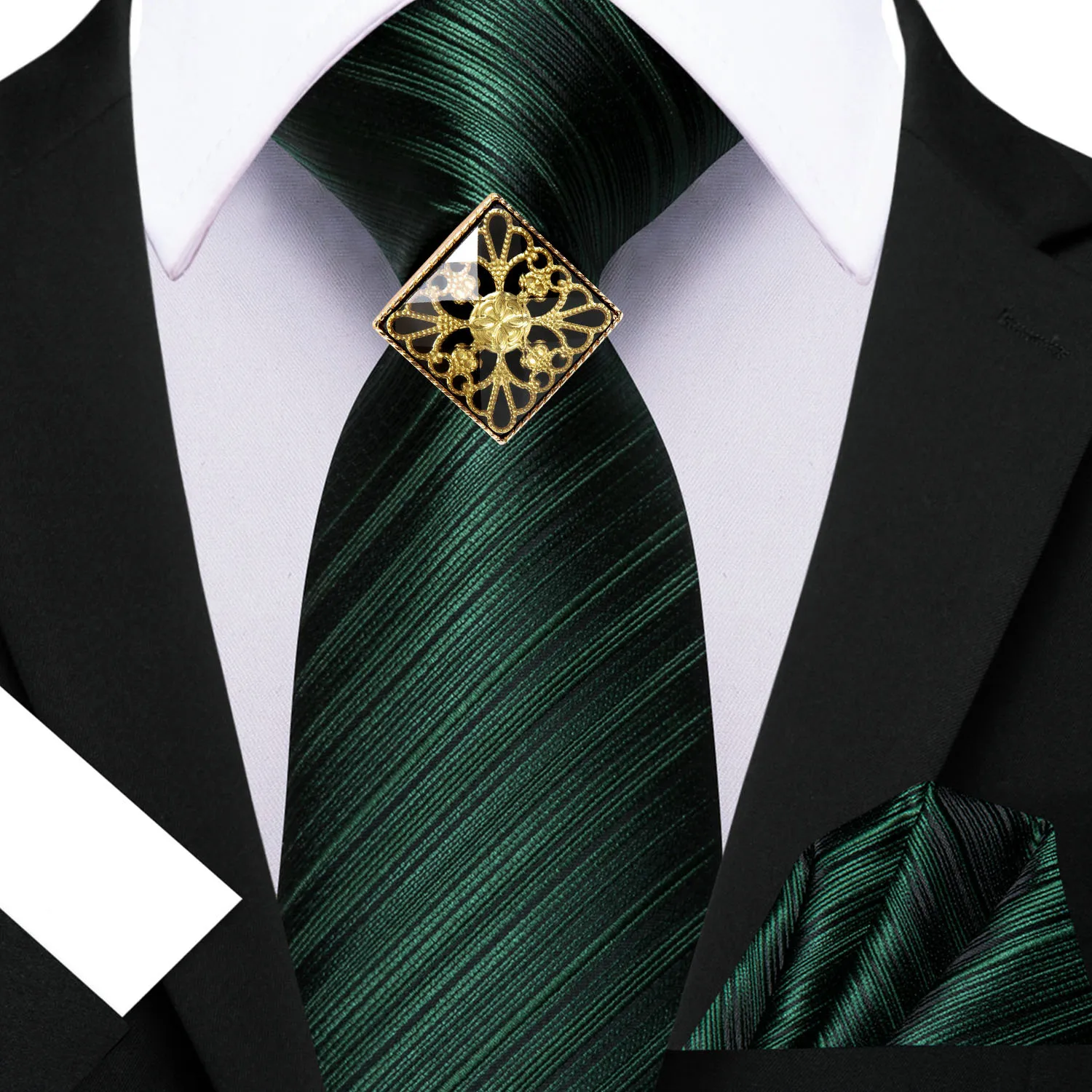 gravata-verde-masculina-com-listras-e-xadrez-lenco-de-bolso-abotoaduras-e-anel-de-gravata-quadrado-–-acessorios-formais-para-casamento