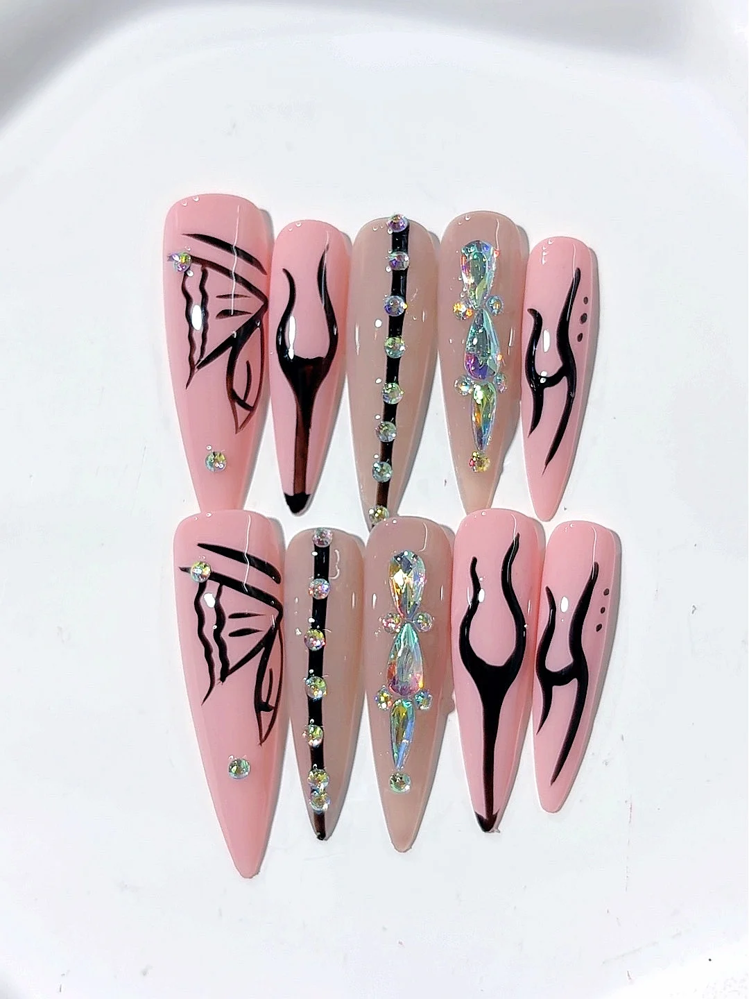 

Irregular Line Sexy Style Long Pointed Fashion Nail Art (L157)