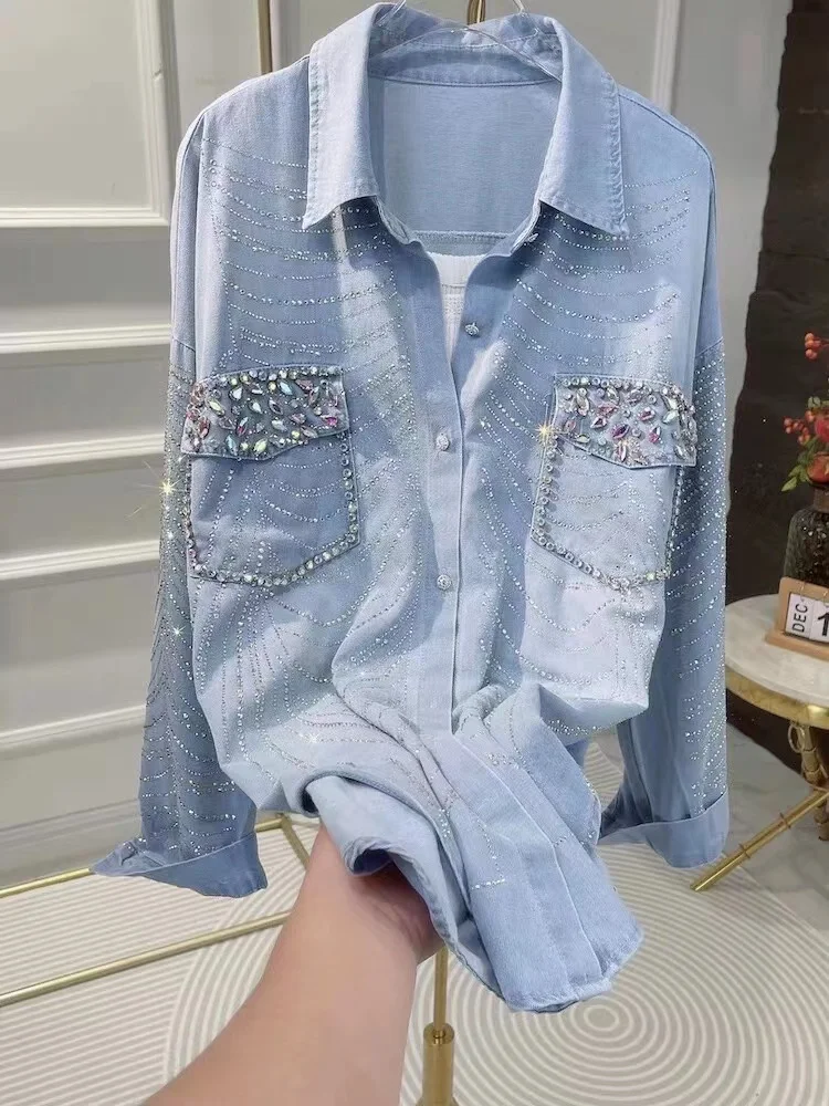 Luksusowy styl Sparkle Diamonds Hot Drilling Denim Jacket Dla kobiet Luźna moda codzienna Koszula 2024 Nowa bluzka jeansowa z długim rękawem