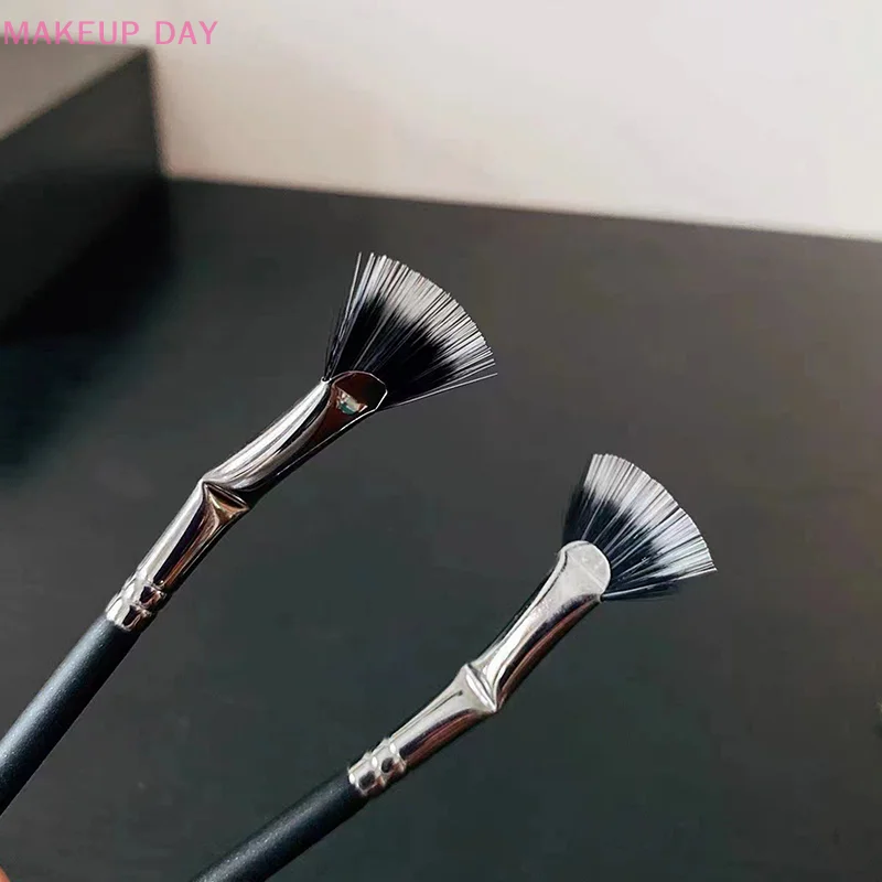 Brosses à cils pliantes en forme d'éventail, brosse à mascara douce, pinceaux de maquillage multifonctions professionnels, outils cosmétiques pour femmes