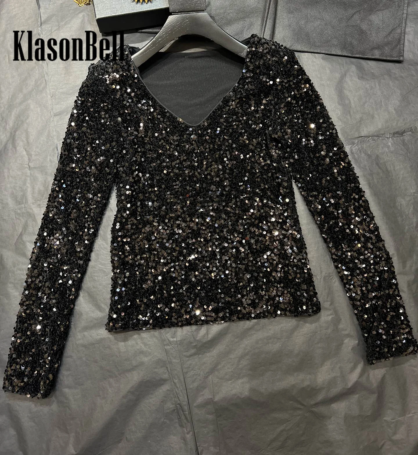 9.30 KlasonBell Women Fashion Bling Sequins Embroidery Sexy Deep V-Neck T-Shirt Cuff Zipper Split Design Velvet Tee Top