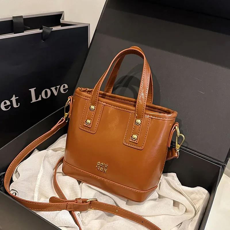 

2025 New! Women's Solid Color Retro Small Messenger Bag - Versatile, Fashionable & Simple