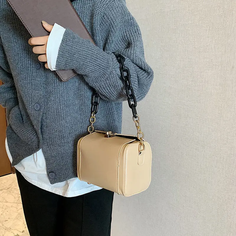 Messenger torby kobiety moda Retro telefon komórkowy torba na ramię z łańcuchem wzory tekstury Crossbody wszystkie mecze Lady Temperament torebki