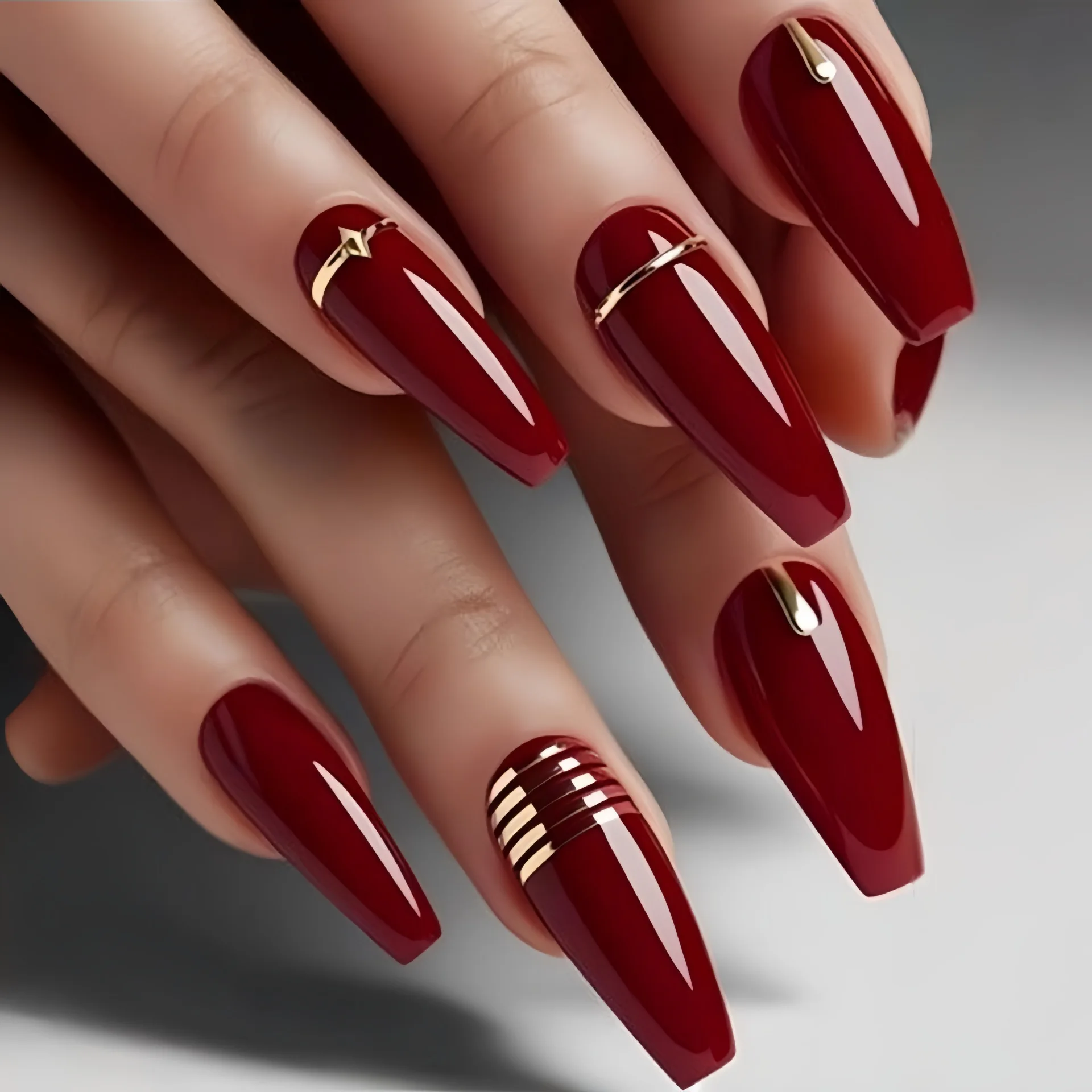 

Short Medium fake nails for women girls New year red colors with golden strips Square ballet nail tips press on false nail art