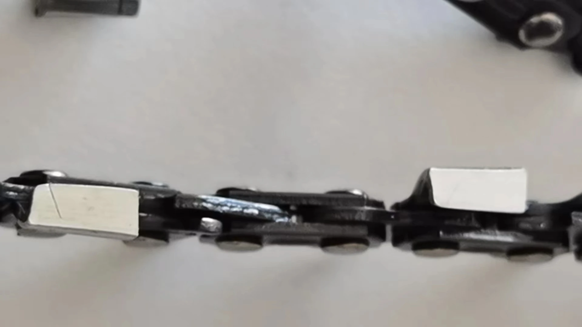 سلسلة منشار جنزيري متوافقة مع الهوس 61 ، 66 ، ، ، من من من من من من ؟ ، من من من من ؟ ، من من من ؟ ؟ ، من ؟ ، من ؟ ؟ ، 24 "،! 058 ، 84 ديسيلتر #4