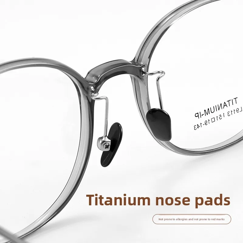 إطار نظارات نسائي جديد مستدير من التيتانيوم النقي خفيف الوزن لقصر النظر إطار نظارات زخرفية بصرية نظارات كمبيوتر