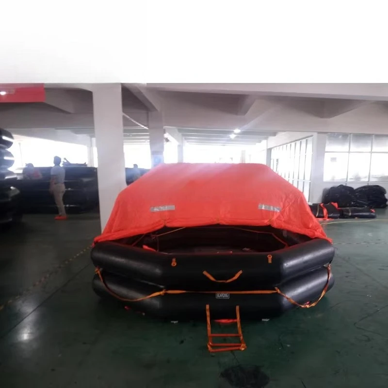 Zattera di salvataggio gonfiabile di emergenza da utilizzare per navi