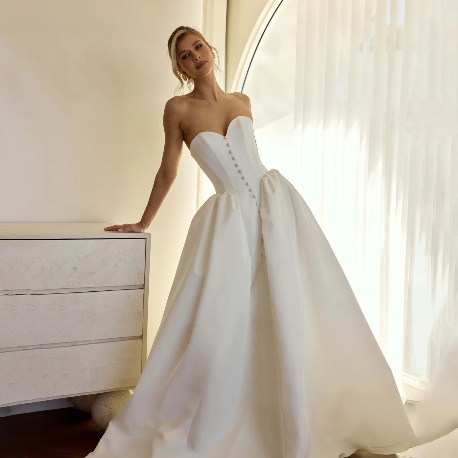 Minimalist A-Line Wedding Dresses Sweetheart Strapless Satin Button Bride Gowns With Ribbon vestidos de novia Customized