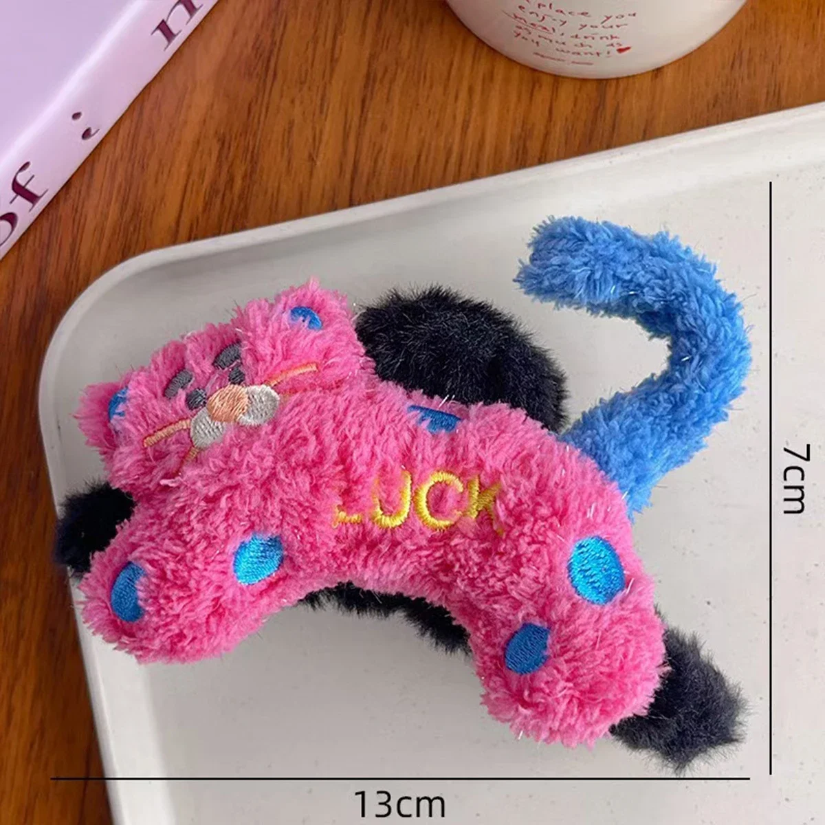 1pc autumn and winter plush hair clip fashion novel cute cute pet luck cat large back head hair shark clip