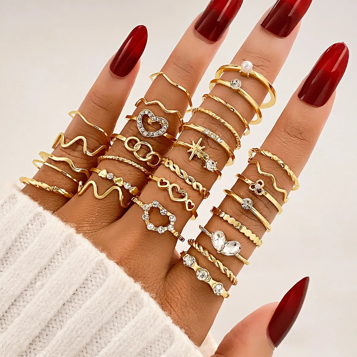 

28 Piece Set of Simple Rhinestone Studded Wave Heart Ring Gold Color Joint Alloy Ring Combination Rings for Women Party Jewelry