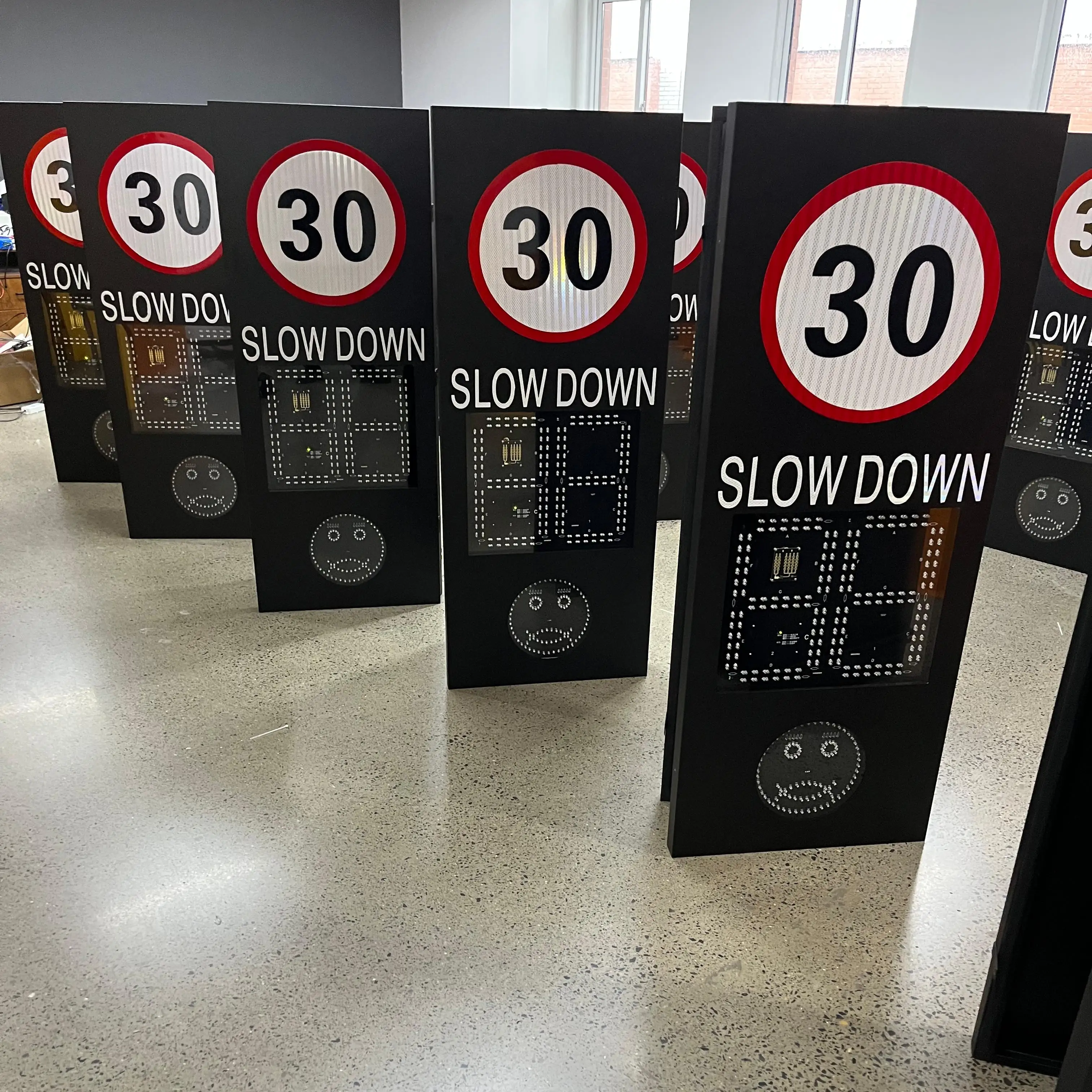 Solar Power Sign Peed Warning Radar Detective Sign Narrow Wave Radar Speed Display Traffic Flashing Speed Radar Sensor