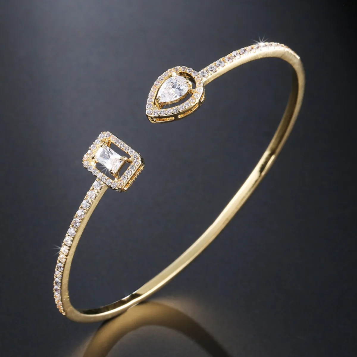 Luxury Geometry Gold Color Cuff Bangles For Women Fashion Cubic Zirconia Bracelets INS Party Everyday Jewlery.