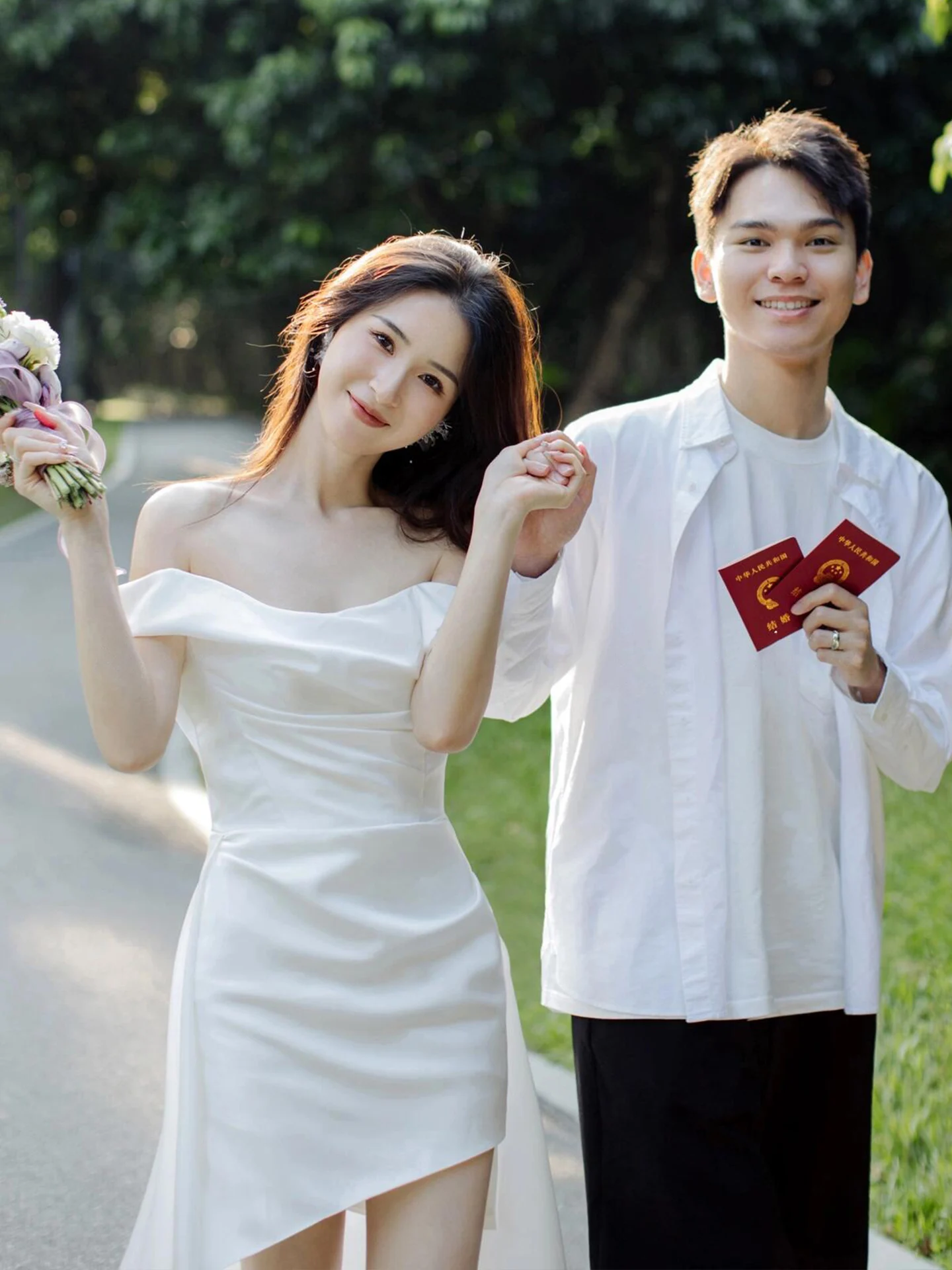 

Simple Ele ort Satin Wedding Dr One oulder Sle Registration Ceremony White Dr Bridal Gown Korean Sle