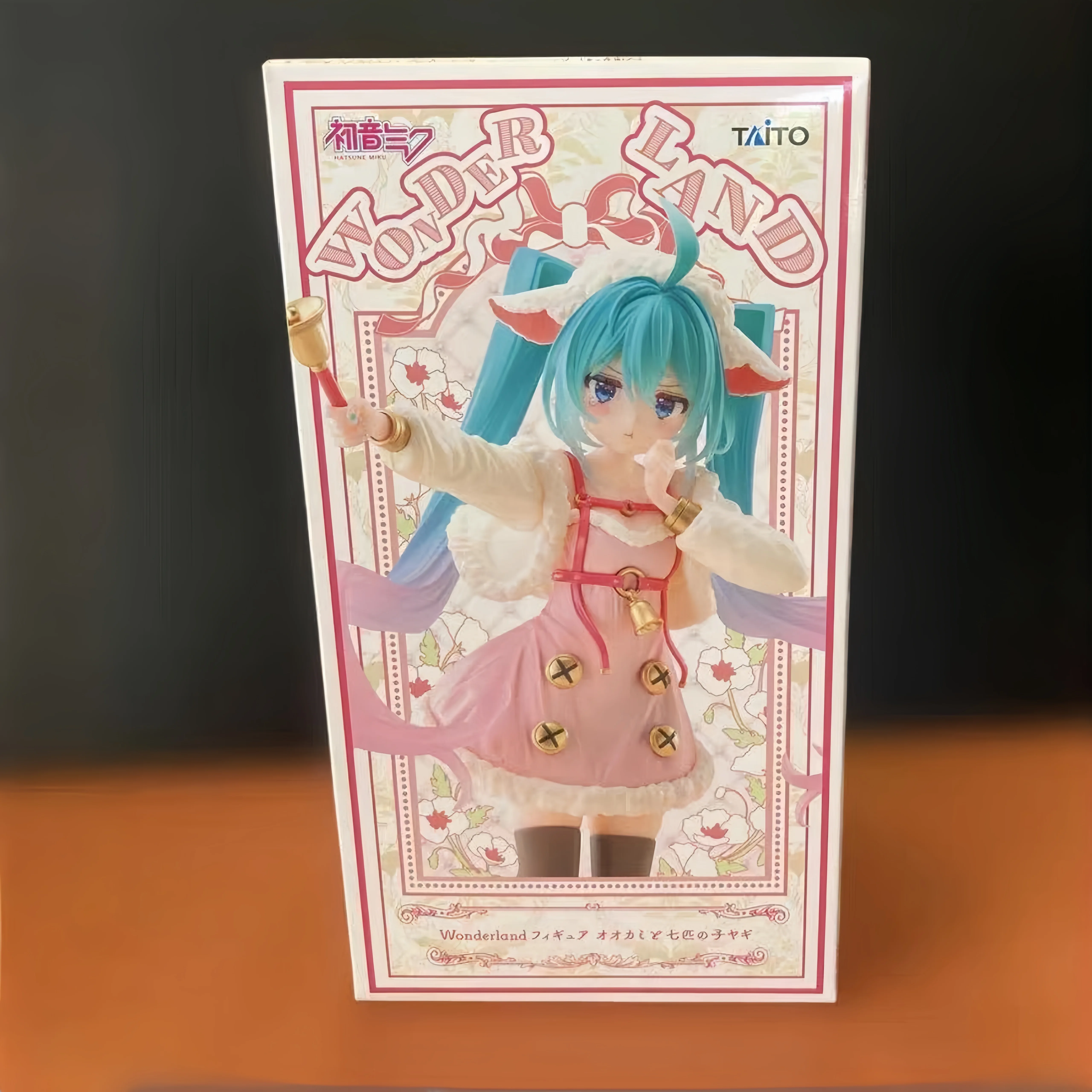 taito-hatsune-miku-figure-desktop-cute-prize-18cm-action-figure-model-doll-toy-cat-ear-t-shirt-collectible-desktop-decoration