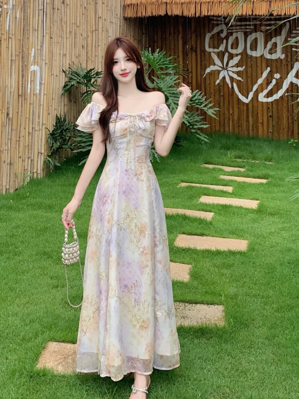 

plus Size Women's Summer Floral Embroidery Short Sleeve Dress A-Line Skirt High Waist Slim Fit Korean Style Commute Dress