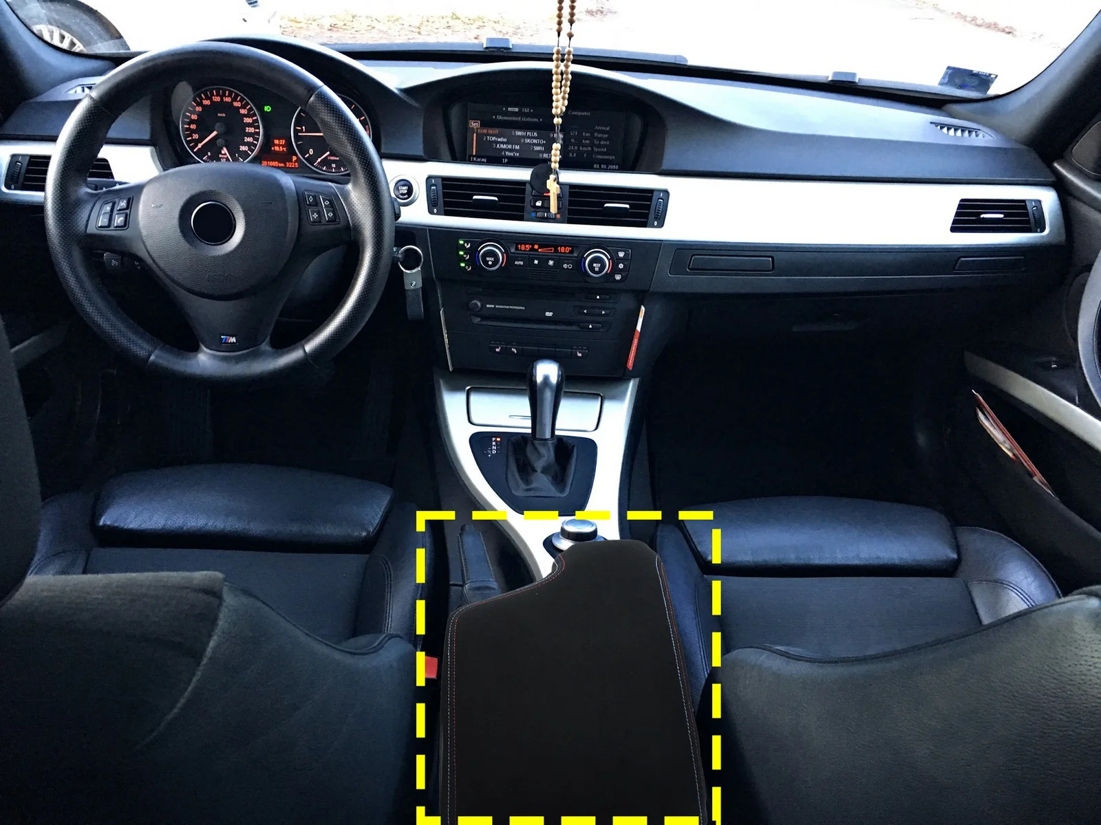 LHD الجلود سيارة التحكم المركزي مسند الذراع صندوق غطاء حماية غطاء الوسادة لسيارات BMW 3 سلسلة E90 E92 2005-2012 نموذج محرك اليد اليسرى