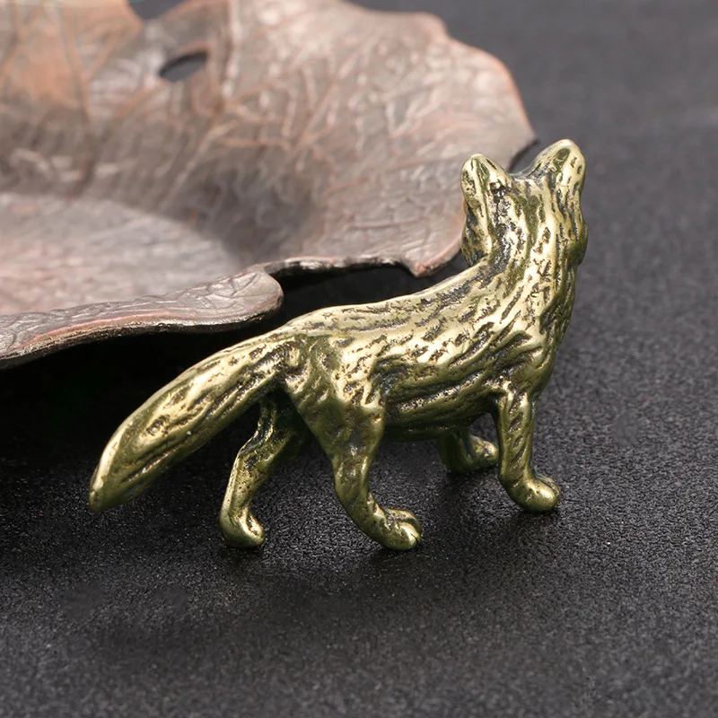 Retro Copper Brass Fox Ornaments Crafts Living Room Tea Table Micro-carving Arts Home Decoration a0536