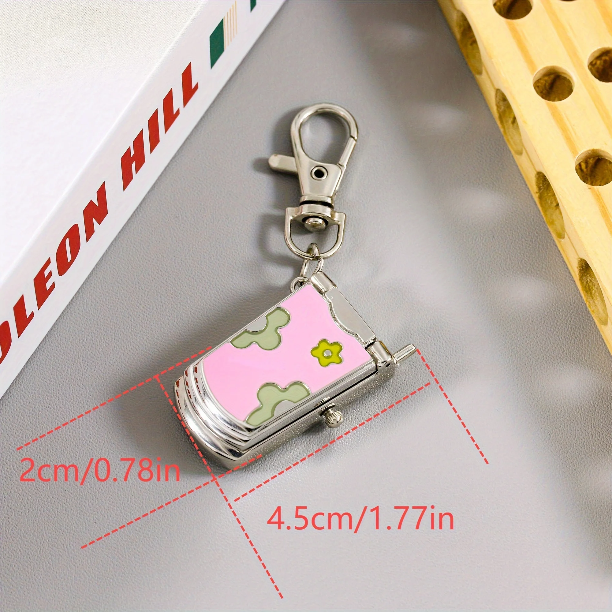 Retro Cute Keychain Hanging Watch, Creative Gift