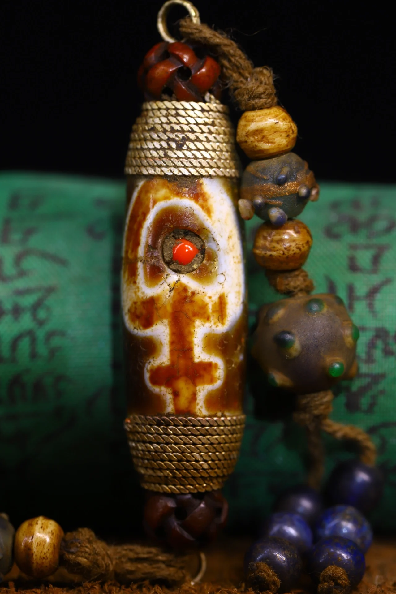 

3"Tibetan Temple Collection Old Natural Agate mosaic Gem Dzi Beads Proverbs of the Six Sons Amulet pendant Town house Exorcism