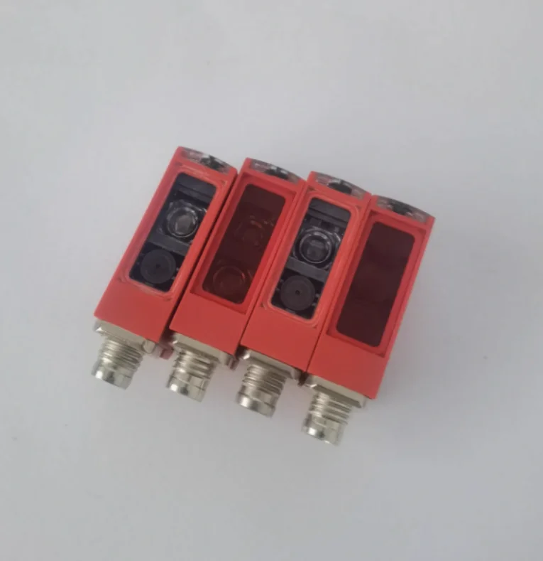 New Original mirror reflection laser sensor PRK3CL1. A3/6T-M8 50143653