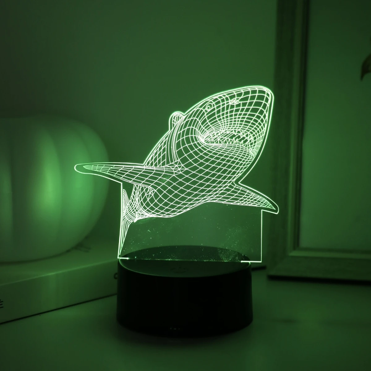 3D Creative Shark LED Night Light - USB Powered Modern Acrylic Design, Suitable for Bedroom Environments and Learning Spaces