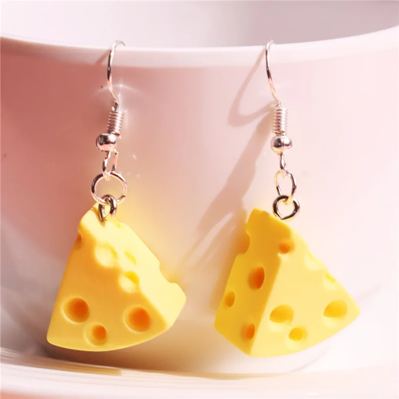 Lindo tridimensional de resina triangular de queso geométrico colgante de rebanada de queso para pendientes de joyería de fiesta para mujer