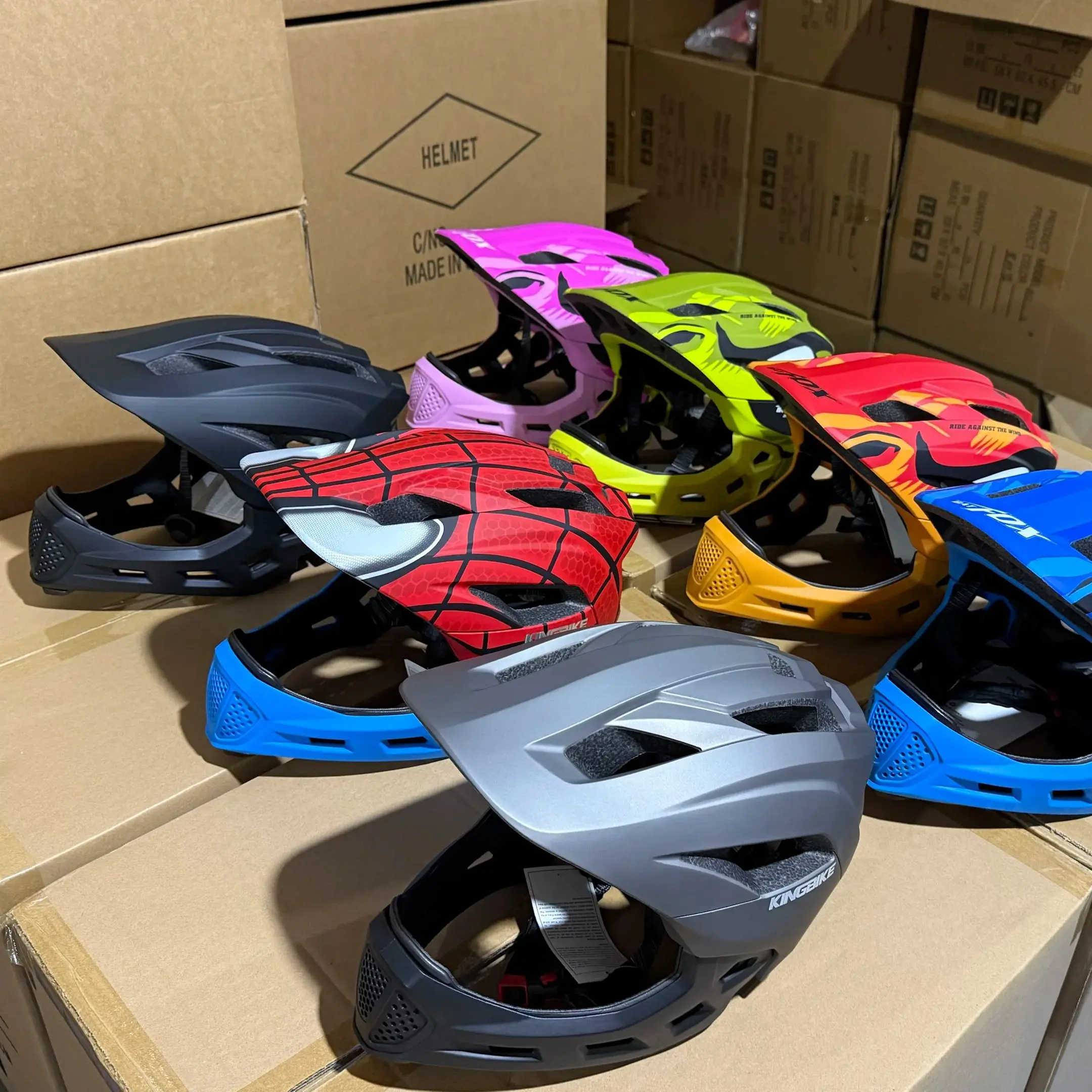 

Детский велосипедный шлем BATFOX, регулируемый съемный анфас, велосипедный шлем для детей, велосипед, скейтборд, скутер, защитное снаряжение