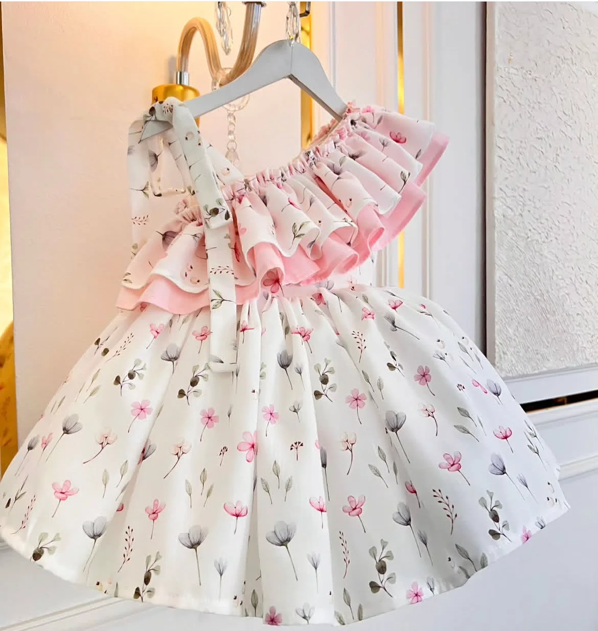 

Baby Girl Summer Floral Printed White Pink Vintage Princess Ball Gown Dress for Birthday Holiday Casual Eid Photography B94