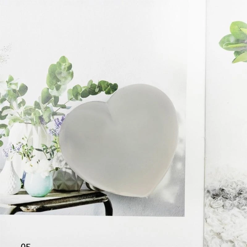 Nuota Prank Valentine's Day Heart Figurine Squeeze Toyty Gag Table Toy Decompressing Pinch Stress Toy Heart