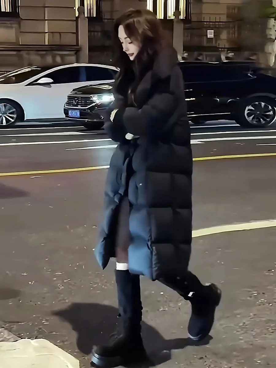 Modny, ocieplany, biały płaszcz zimowy damski z dużym kołnierzem, uniwersalny, nowy model.