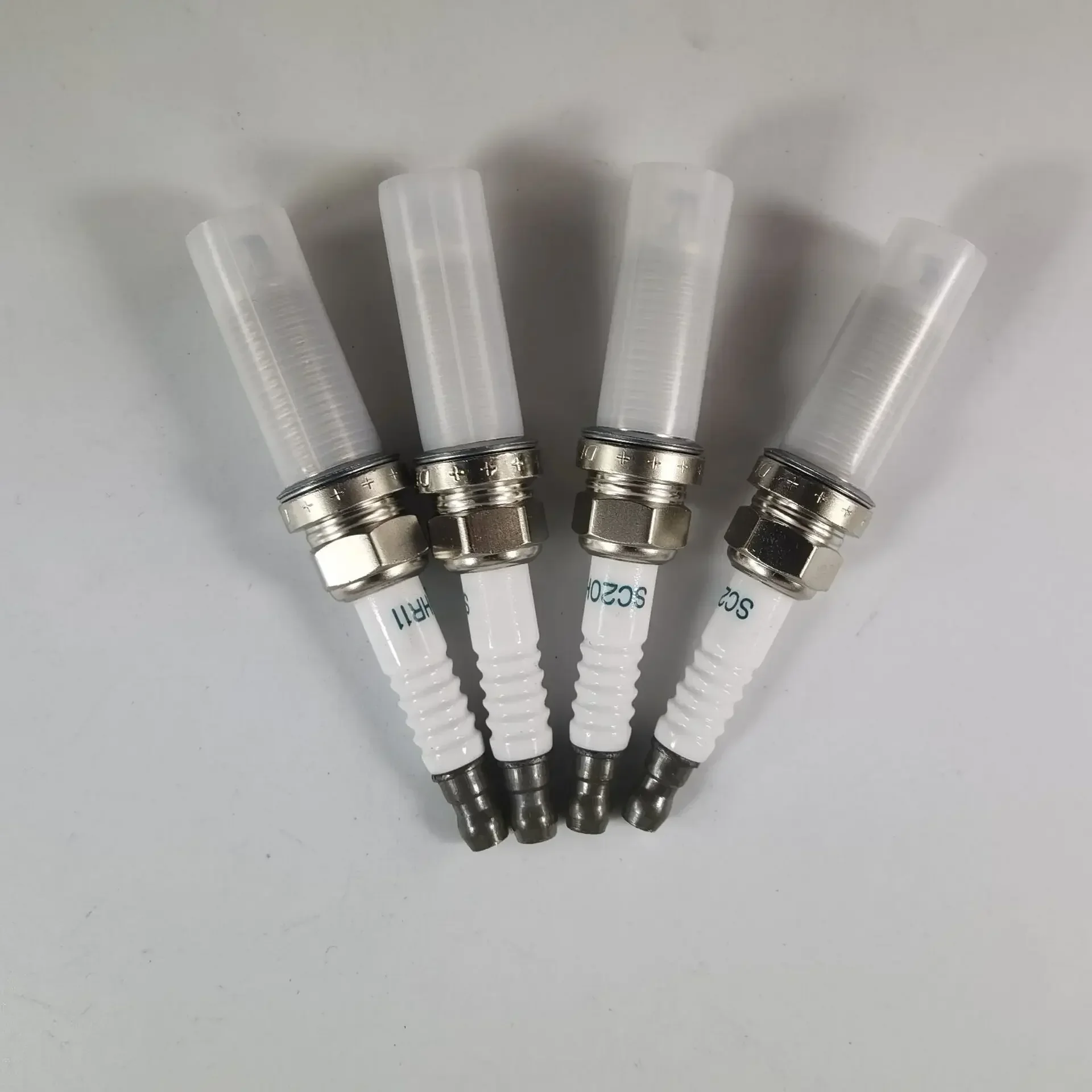 4 PCS 90919-01253 SC20HR-11 Spark Plug For Toyota Prius Scion Lexus 9091901253 SC20HR 11 90919 01253 SC20HR11