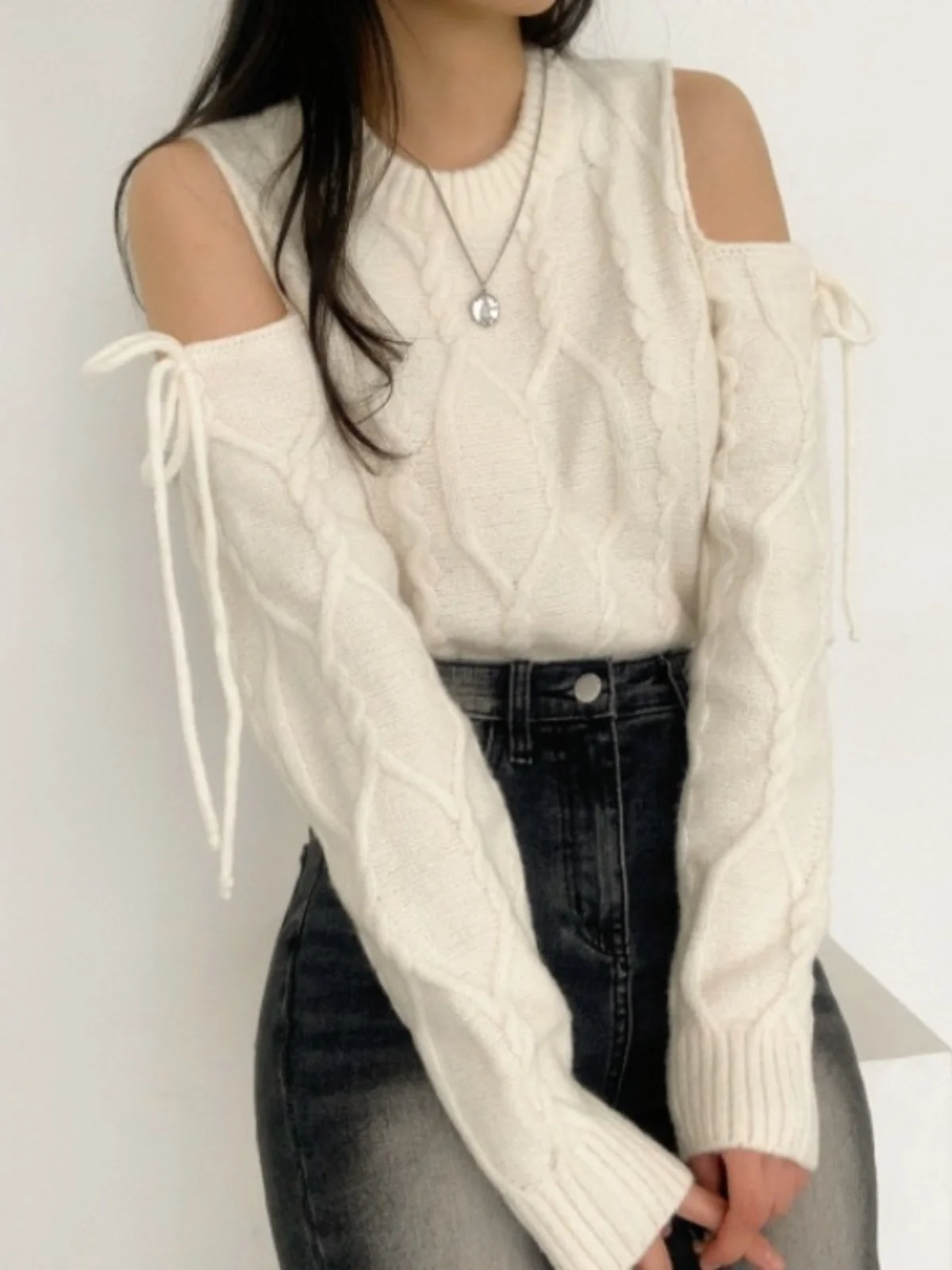 

Spring New Arrival Loose Fit Long Sve Knitted Sweater round Ne Hollow out Design Red off oulder Vintage Sle Women's Top