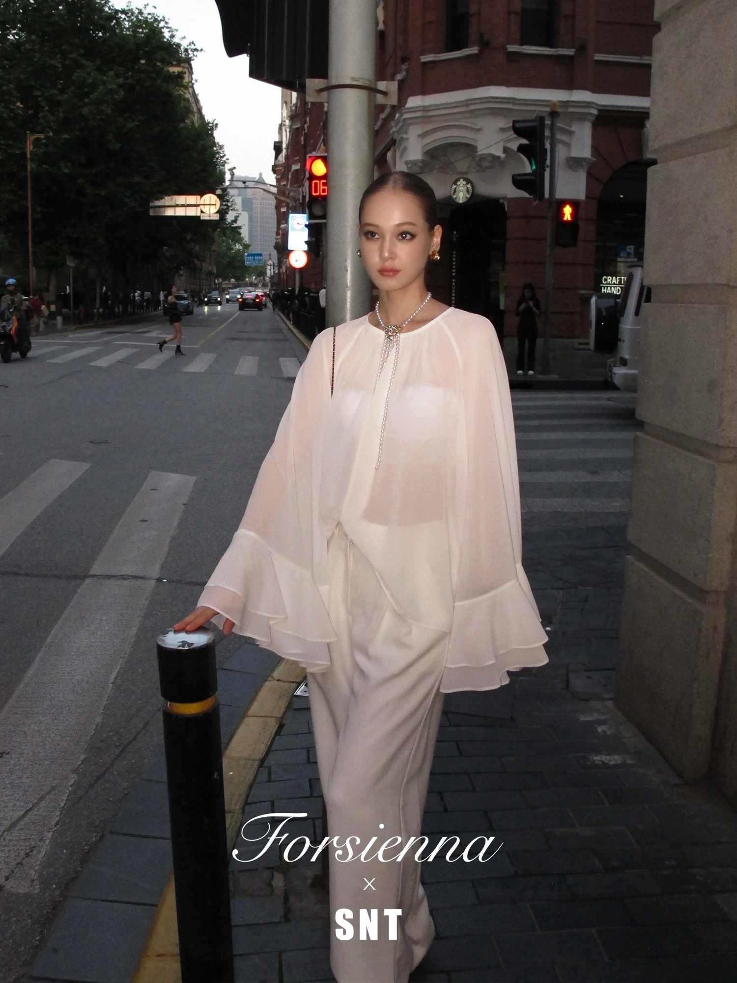 

SNT Double Layered Bell Sve round Ne Top in Peach And White Loose Fit Comfortable Commute Sle Polyester Fiber irt