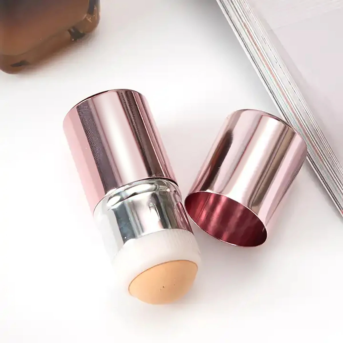 ลูกกลิ้งดูดซับความมันจากผิวหน้า ทำจากหินภูเขาไฟ 1 ชิ้น พกพาสะดวก ใช้งานได้จริง ถอดล้างทำความสะอาดได้