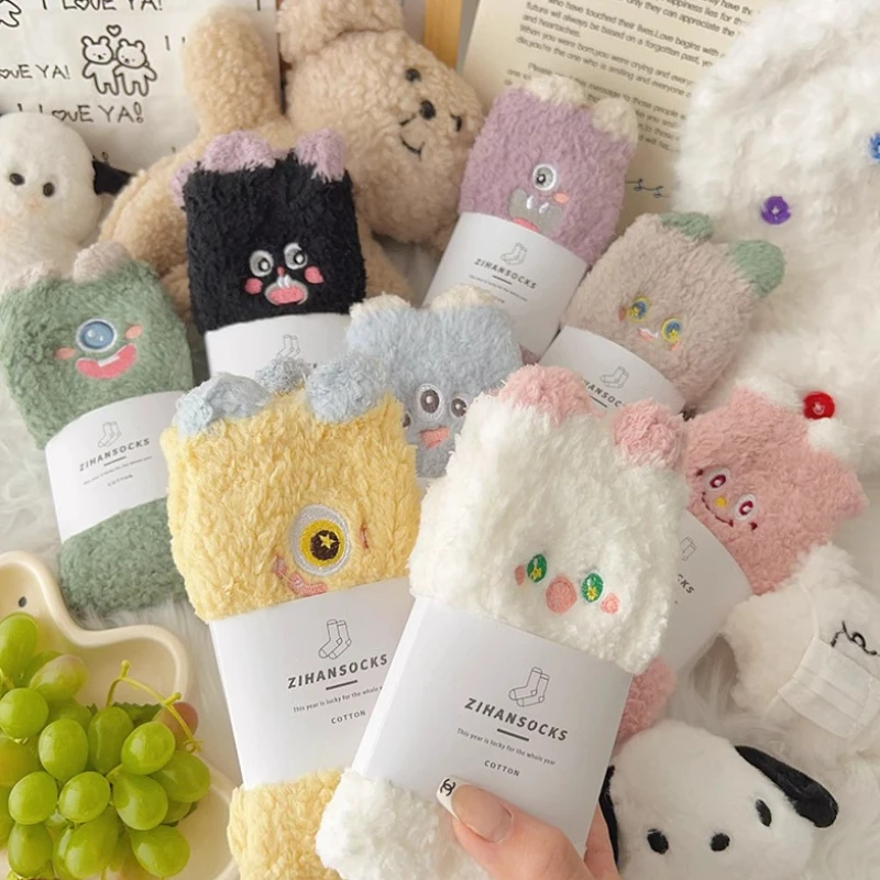 شتاء جديد جوارب بأشكال مضحكة النساء لطيف الكرتون ثلاثية الأبعاد الأذن المطرزة الحيوان نمط الجوارب الطويلة سميكة الدافئة المرجان الصوف المنزل جوارب يمكن السير بها على الأرض #6