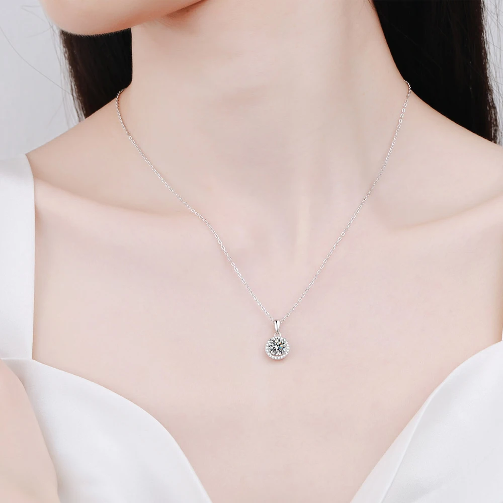 Thumbnail 4 - #89 Top Moissanite Pendant Necklaces Picks for Every Budget