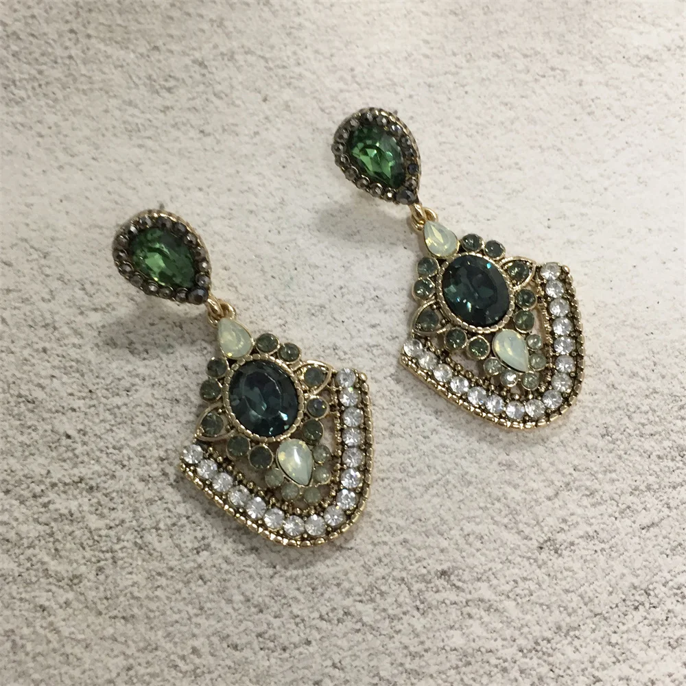 Gorgeous Antique Gold Color Plating Green Clear Black Gem Decorated Drop Earrings For Women Girl Classic Casual Bohemia Jewelry