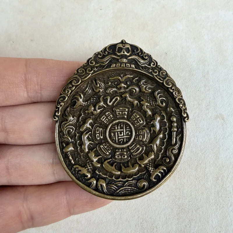 Tibetan-style brass twelve zodiac signs, nine palace , bagua , portable pendant, side-hanging copper amulet