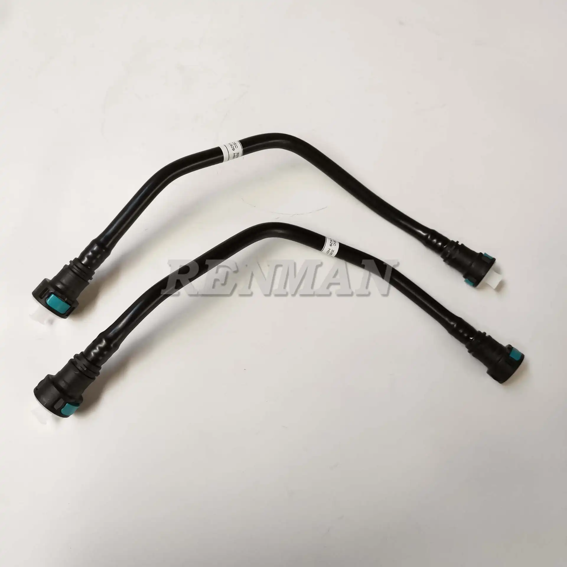 

3Pcs Dongfeng Cummins ISBE Original Air Compressor Outlet Pipe Engineering Machinery Diesel Engine Water Pipe 3287410