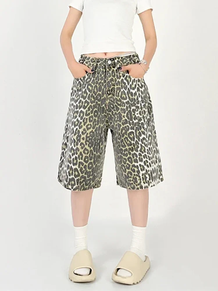女性のショートパンツデニムヒョウ柄ハイウエストストレートレッグパンツストリート原宿 Y2K レトロ多用途ファッションワイドレッグジーンズ