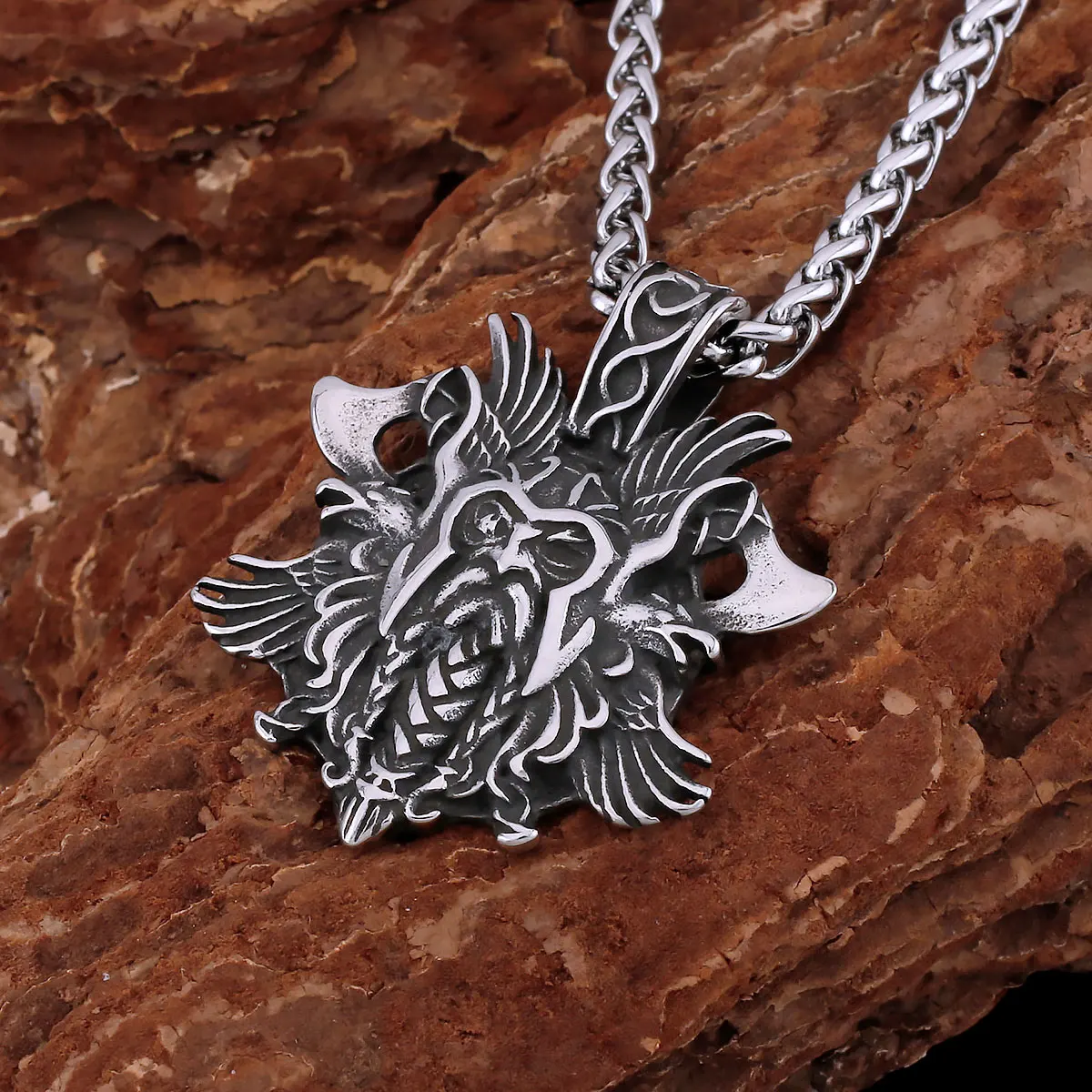 Nordic Men's Stainless Steel Victoria Odin Double Axe Necklace Retro Celtic Amulet Fashion Pendant Locomotive Jewelry Gift